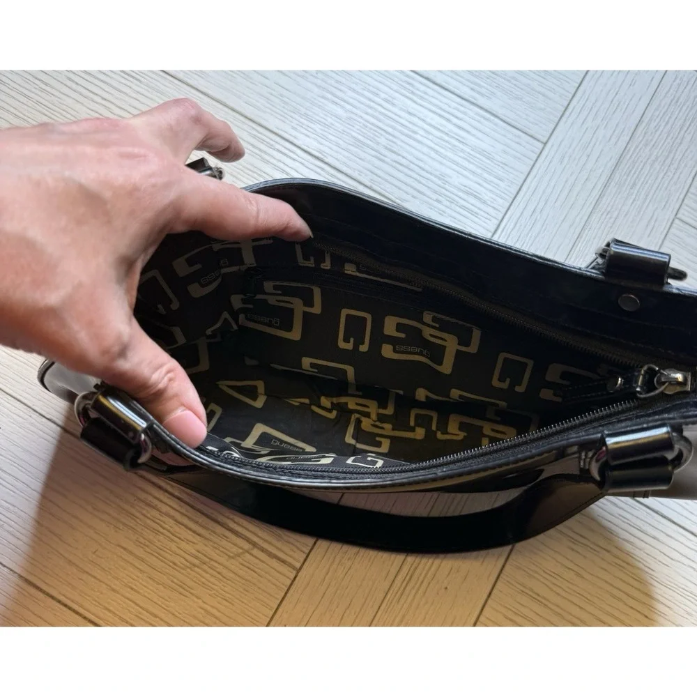 Guess Patent Faux Leather Black Y2k Double Handle Shoulder Bag Zip Close Boho